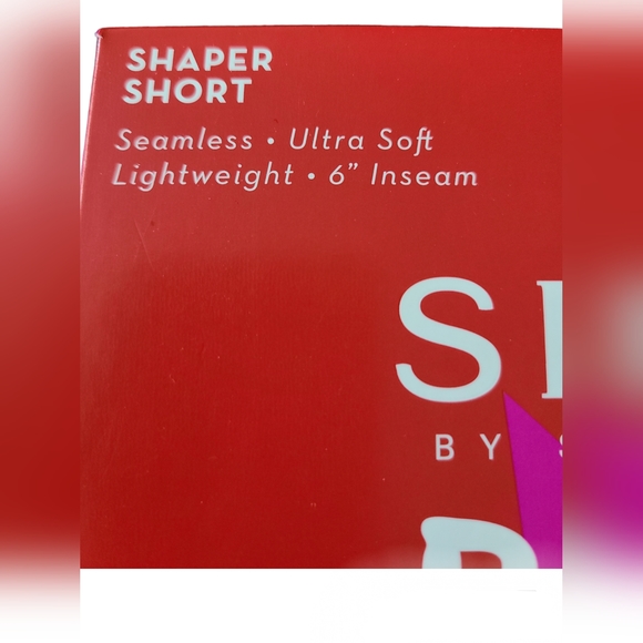 SPANX | BY SARA BLAKELY | SHORT - Picture 6 of 10